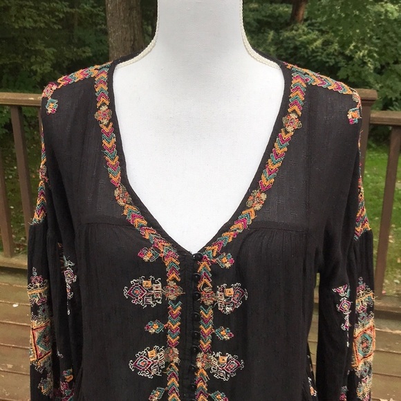 NWOT! FREE PEOPLE Size XS Black Embroidered Top - Picture 4 of 8